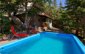 Awesome Home In Cavle